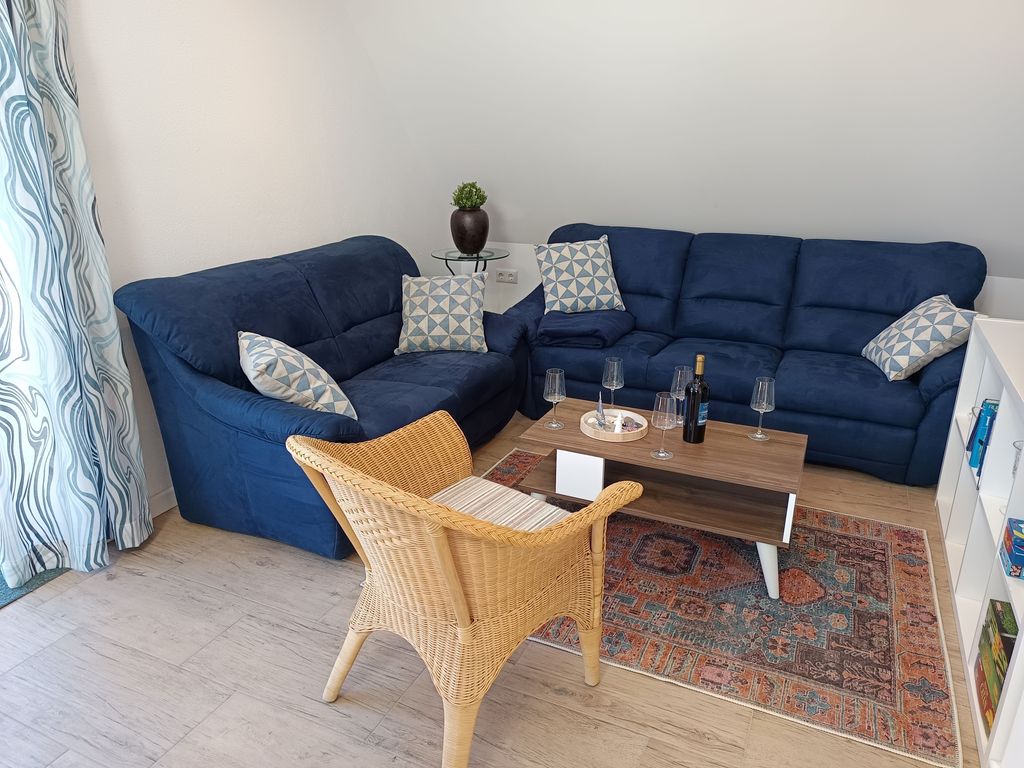 Wohnbereich FW Kiekut - Wenn nicht auf dem Balkon, dann lassen Sie Ihre Abende doch in unserer gemütlichen Wohnecke ausklingen.