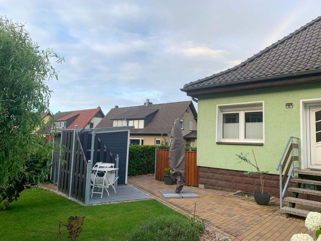 Sitzecke mit Sonnenschirm