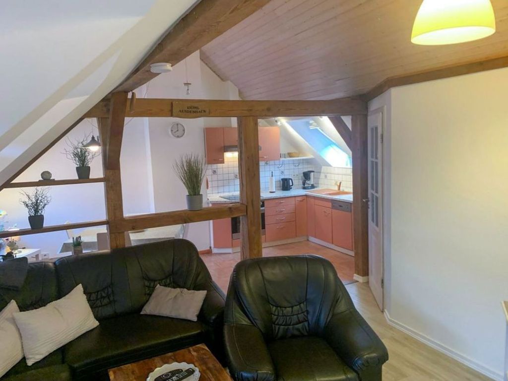 Blick in den offenen Wohnraum