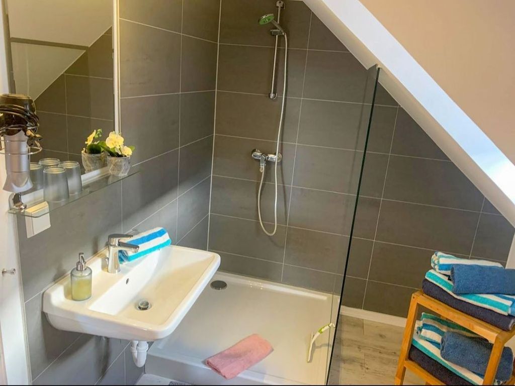 Bad mit Dusche
