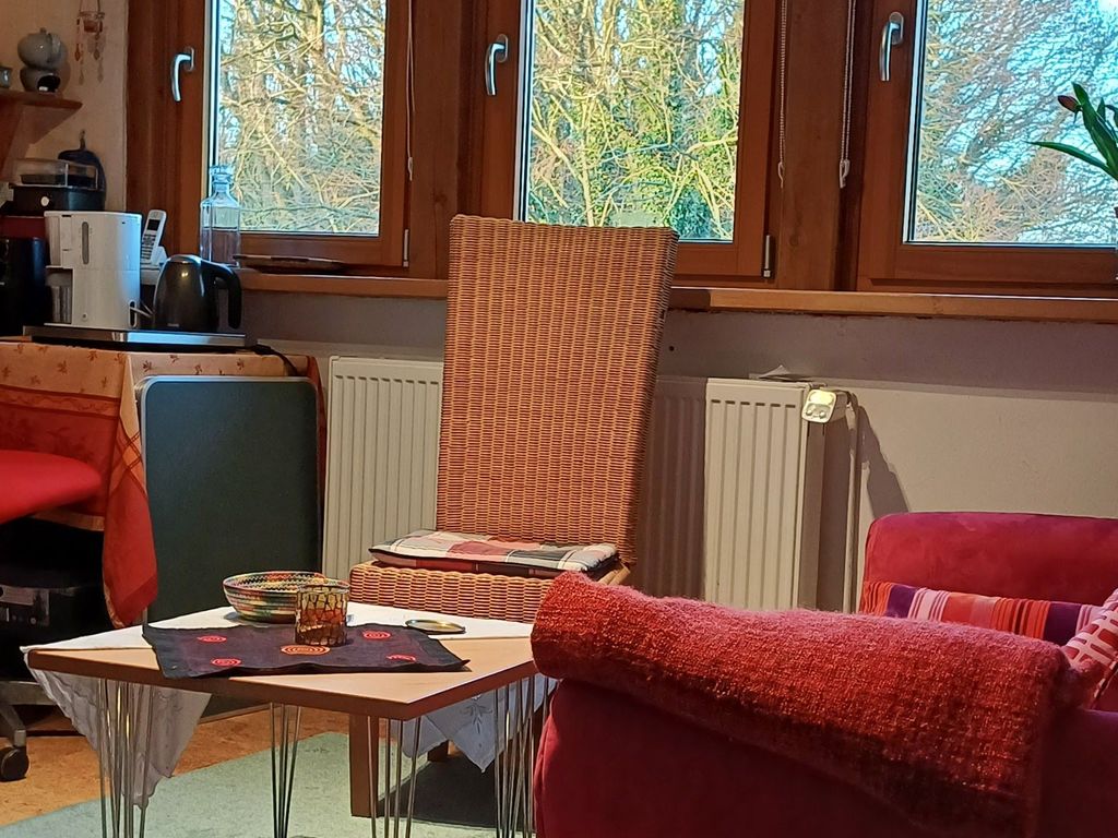 Wohnzimmer, lichtdurchflutet