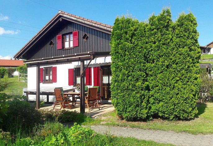 Modernisierte Doppelhaushälfte mit Garten und Terrasse (UG5)