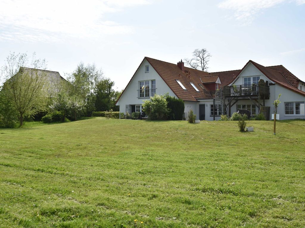 Haus mit großem Garten