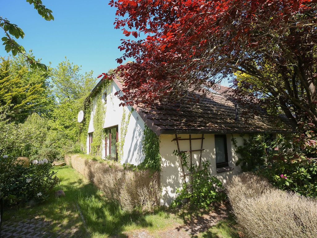 Dat Fischerhus - deichnah in der Störtebekerstraße gelegen