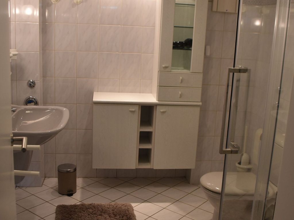 Badezimmer mit Dusche