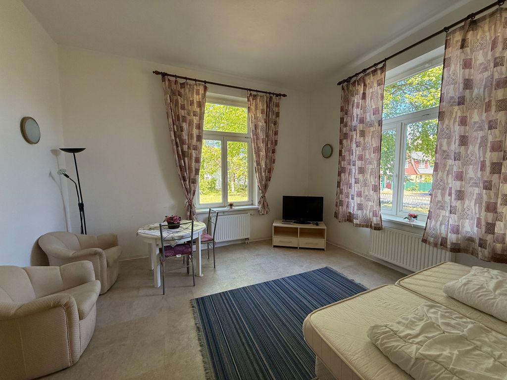 Wohn/Schlafzimmer