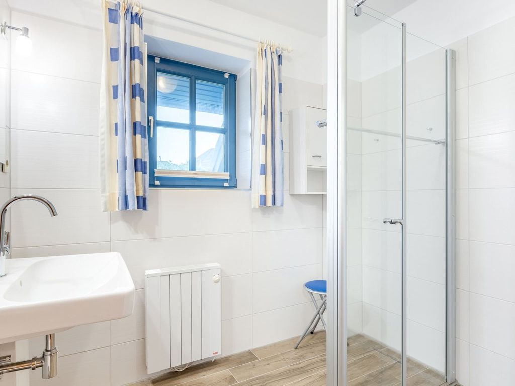 1. Badezimmer (EG, ID 458)