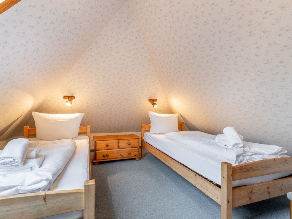 4. Schlafzimmer (DG, ID 459)