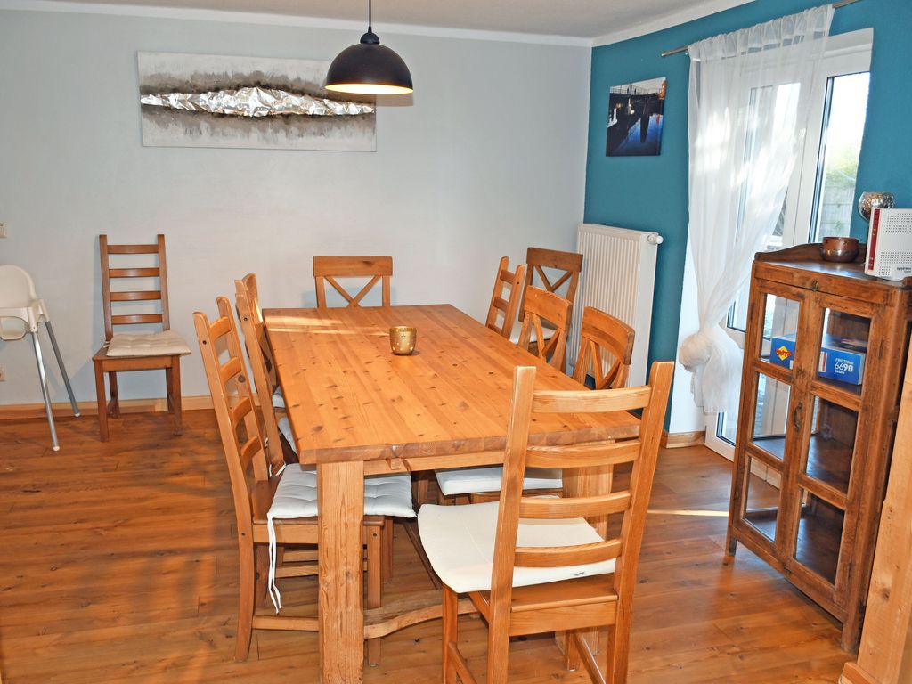 Ferienhaus mit Kamin u. Terrasse nahe dem Strelasund