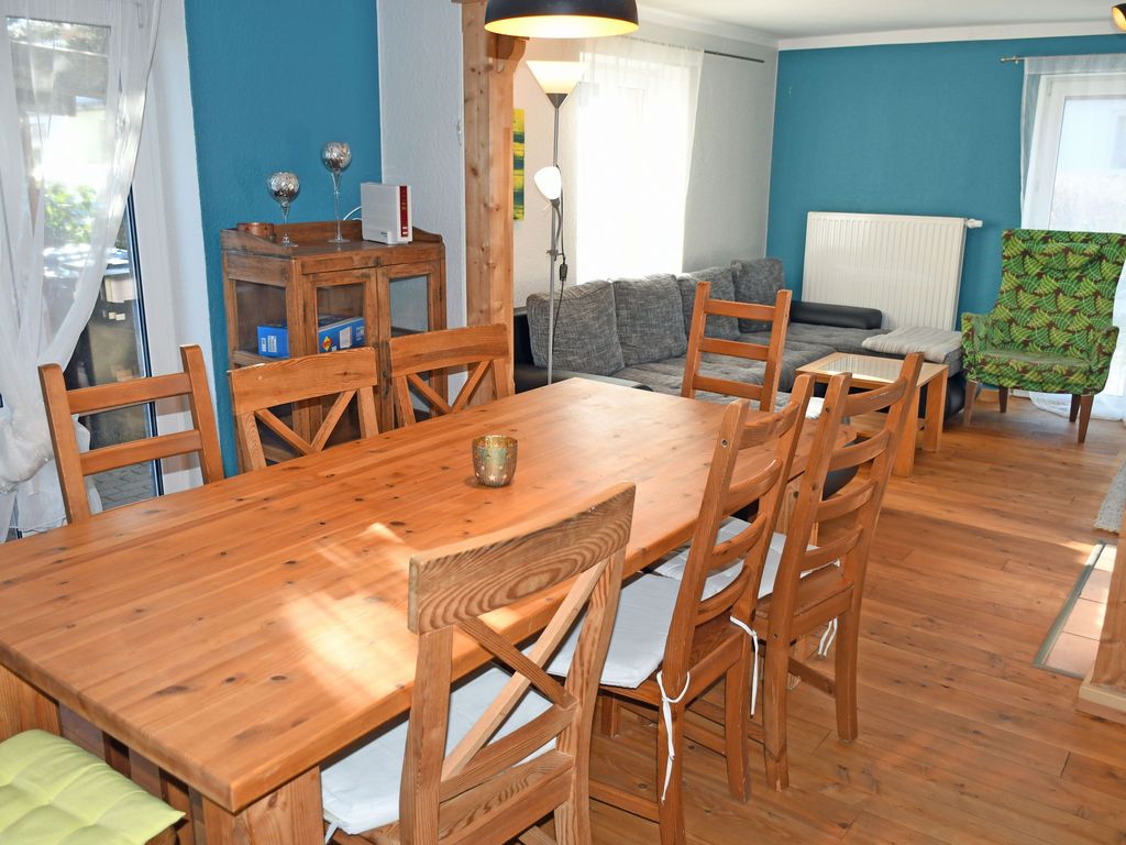 Ferienhaus mit Kamin u. Terrasse nahe dem Strelasund