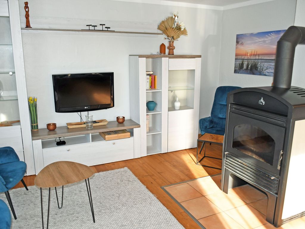 Ferienhaus mit Kamin u. Terrasse nahe dem Strelasund