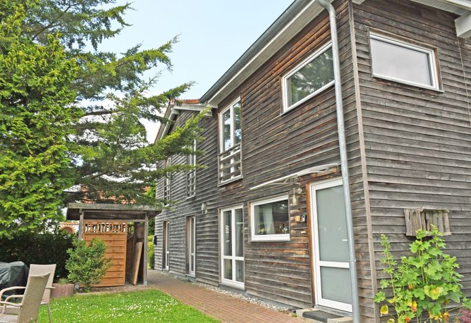 Photo großes Ferienhaus mit Kamin u. Terrasse nahe dem Strelasund 2