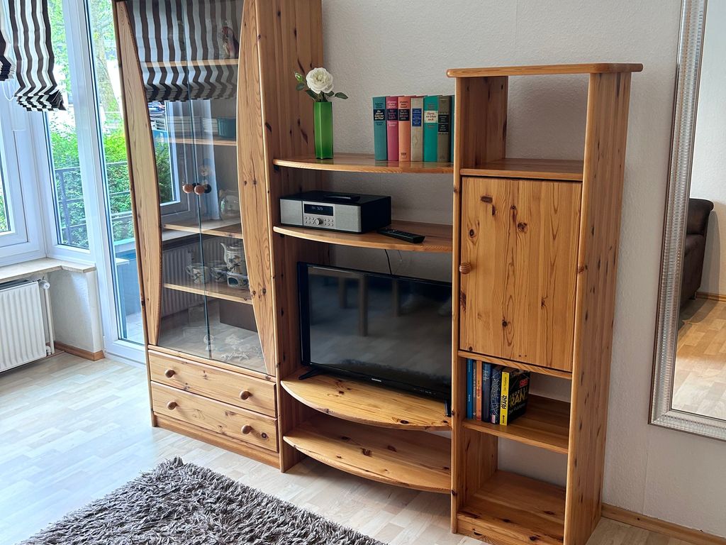 Flachbild TV / Musikanlage
