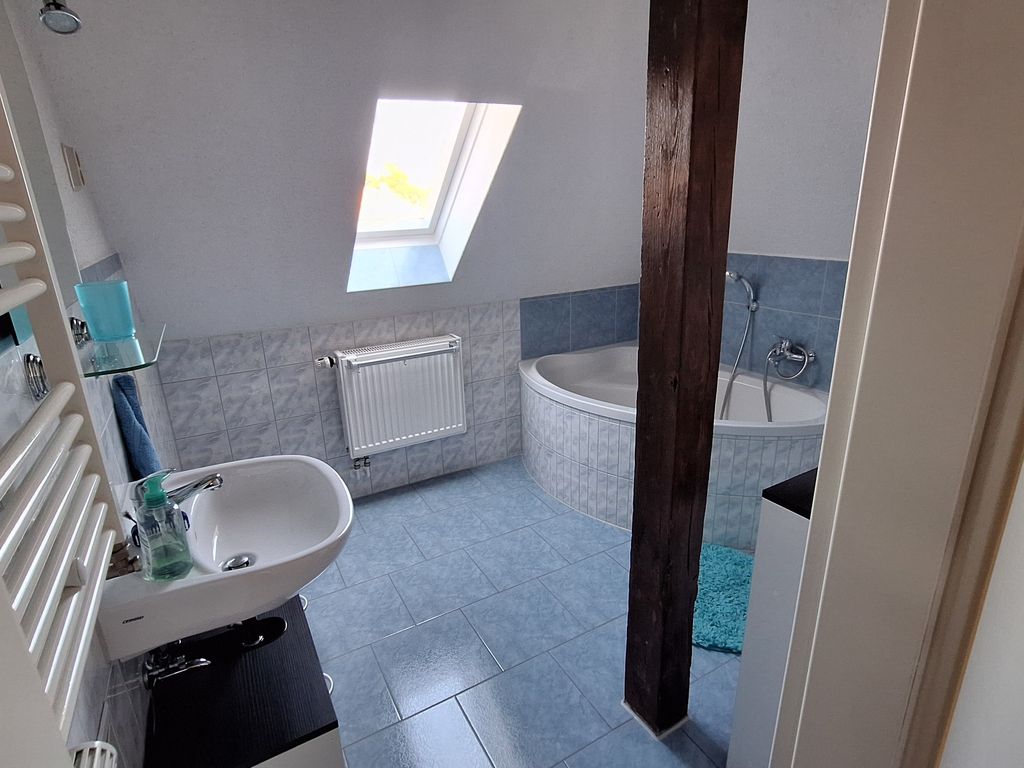 Bad mit Badewanne