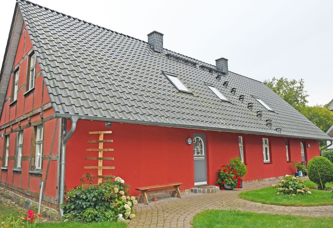 Bauernkaten mit Terrasse und Kamin bei Stahlbrode