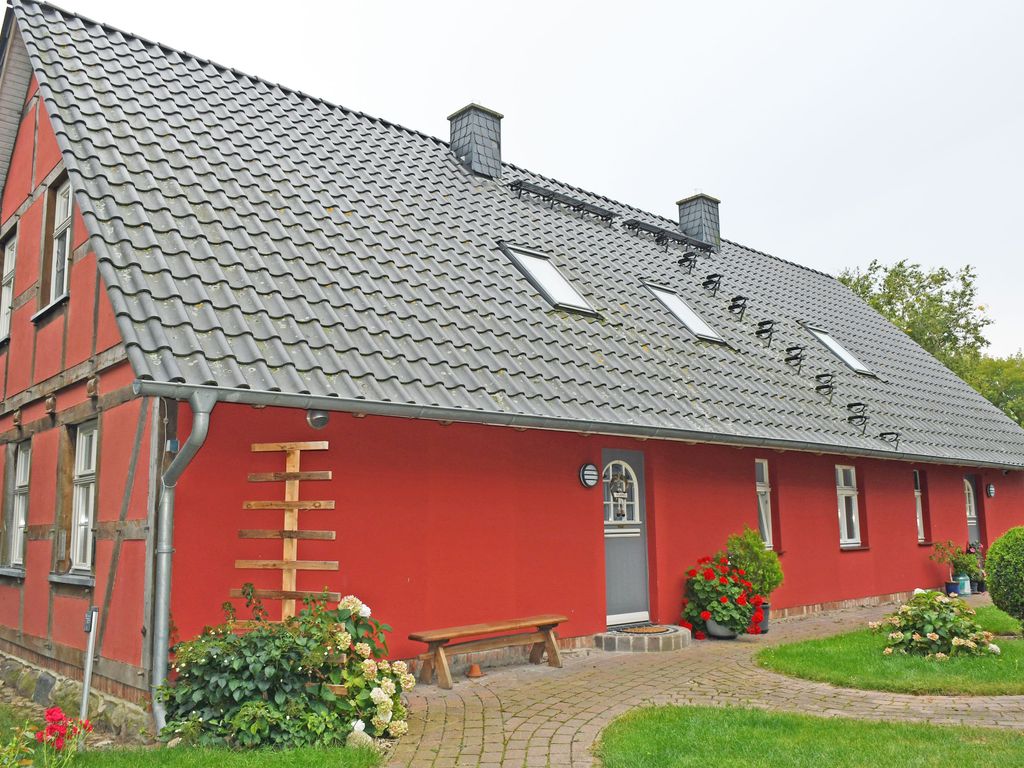 Bauernkaten mit Terrasse und Kamin bei Stahlbrode