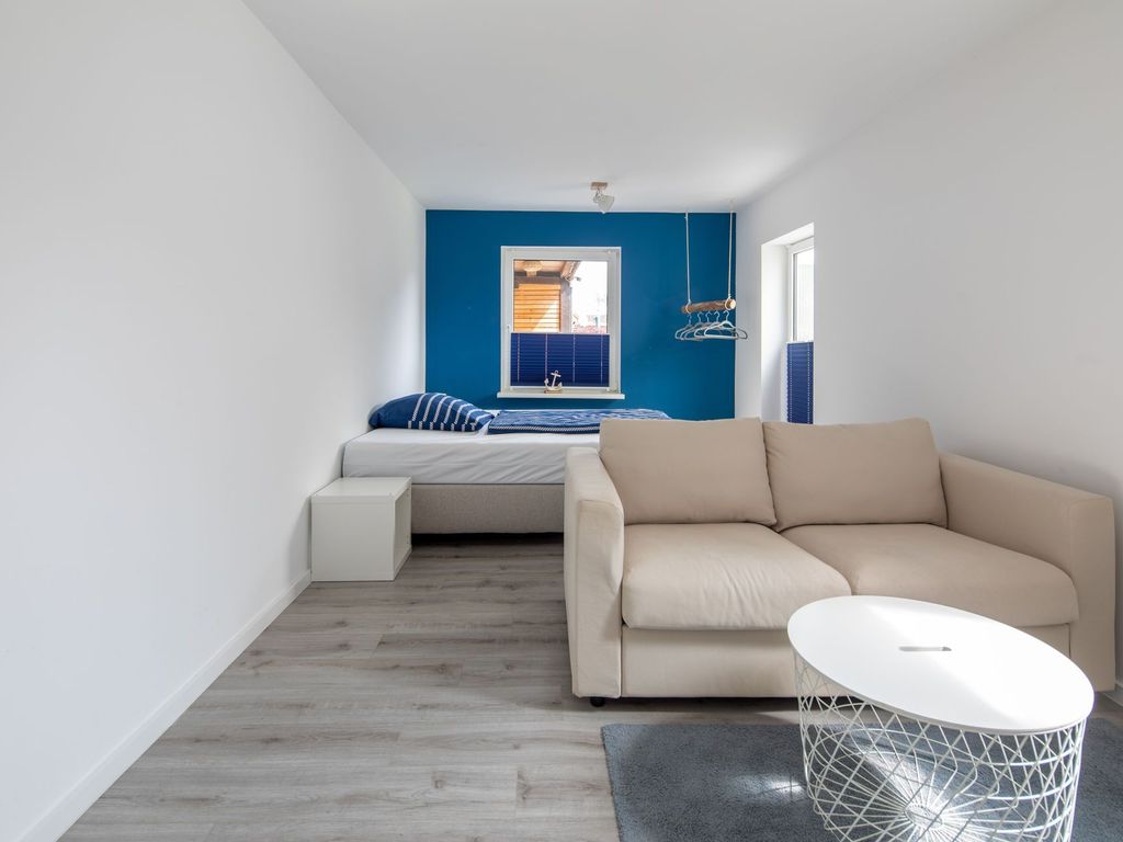 Wohn- und Schlafzimmer