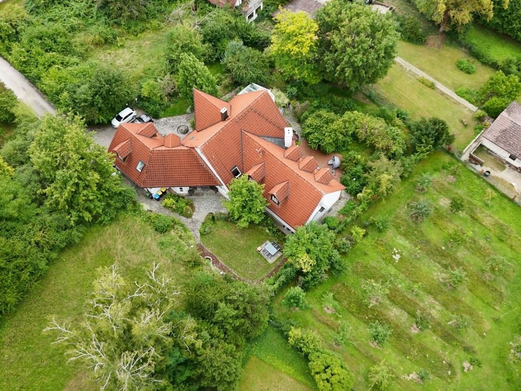 Drohenaufnahme Villa Frauenstein