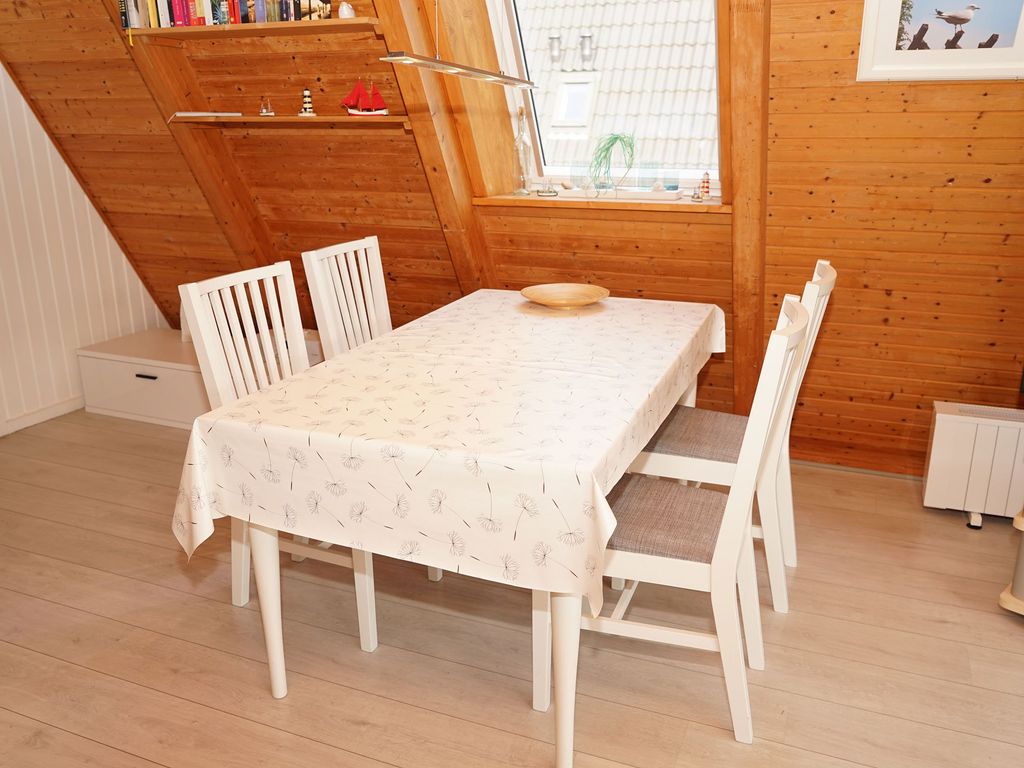 Esstisch im Wohnzimmer