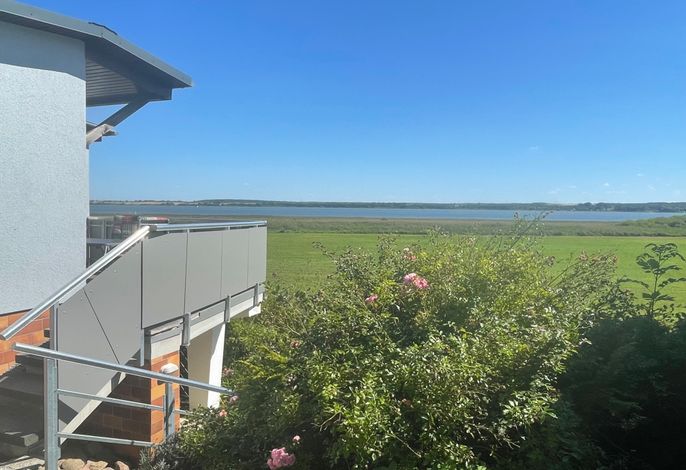 Garten mit Seeblick