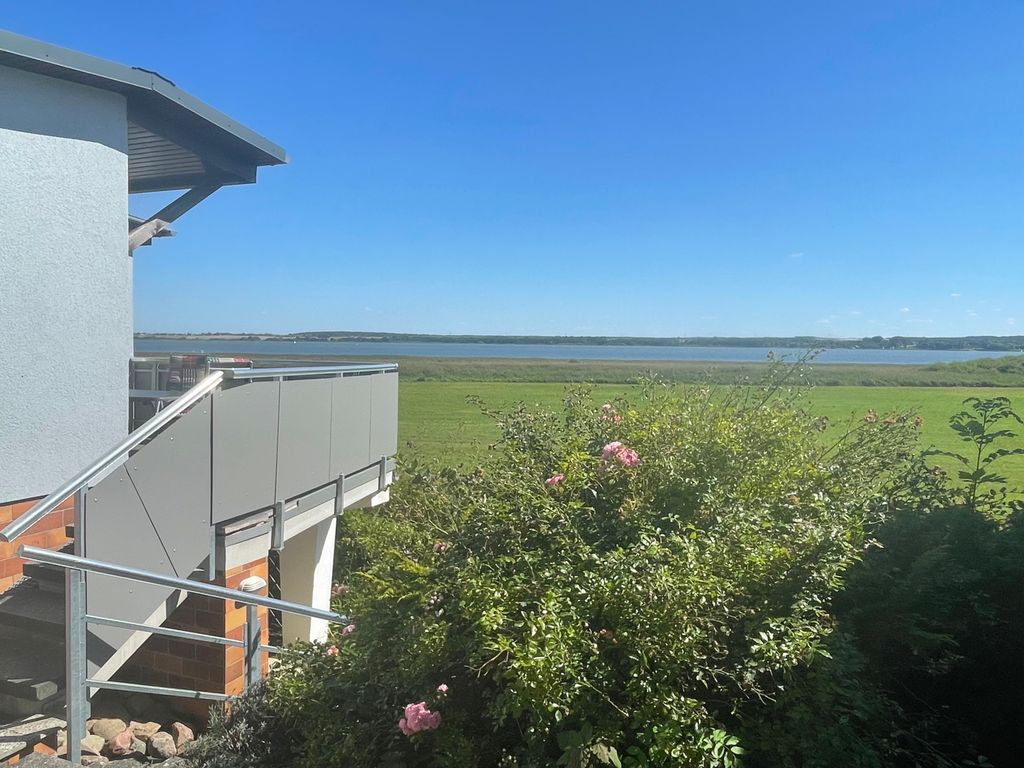 Garten mit Seeblick