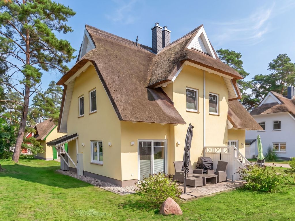 Aussenansicht mit Terrasse