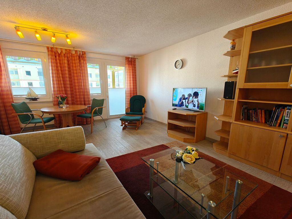 Wohnzimmer mit Esstisch