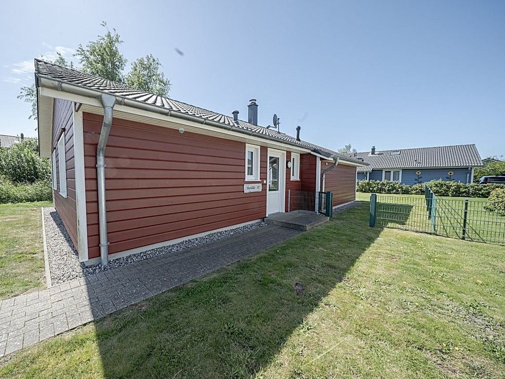 Matilda 32 - Holz-Ferienhaus mit Sauna, Kamin und Garten