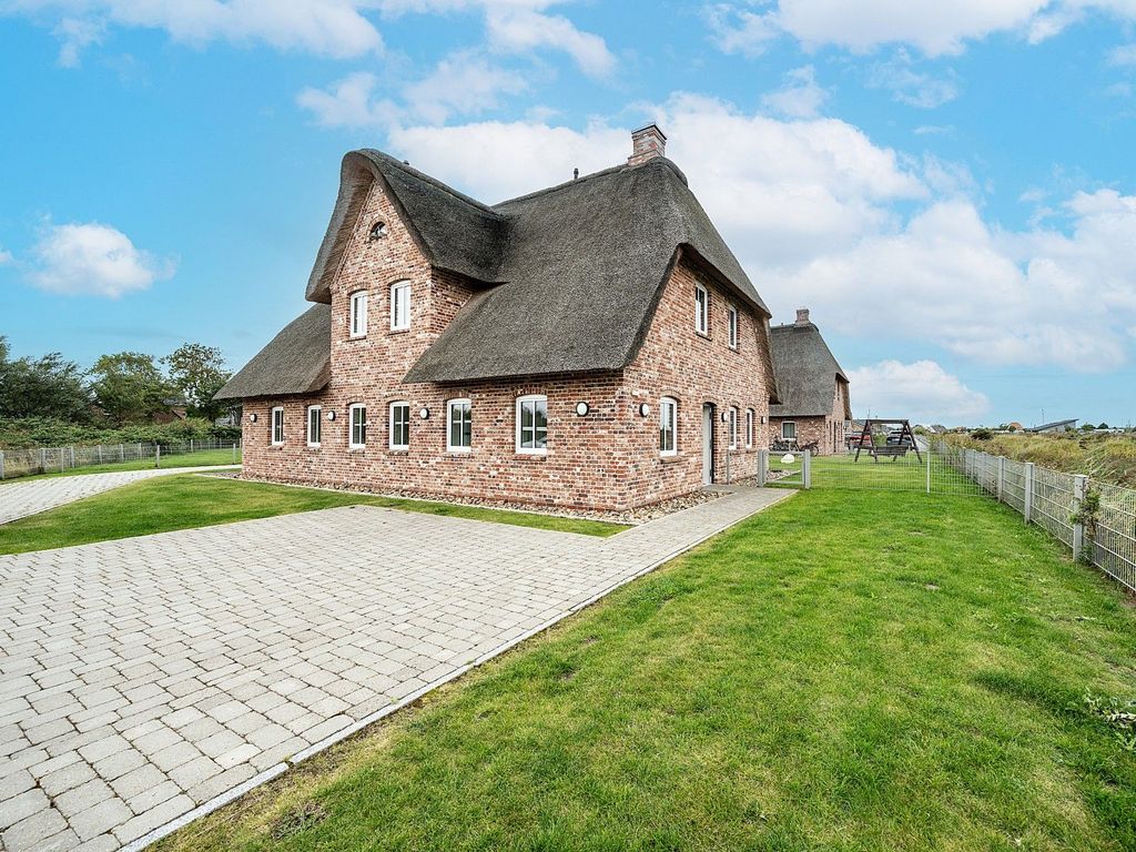 Reetgedecktes Nordseehaus mit Garten, Sauna & Kamin