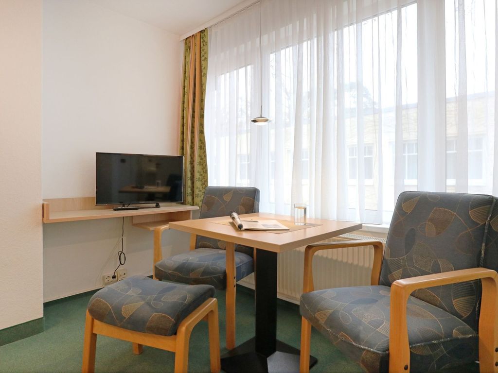 Strandflieder Zimmer 211 - Blick auf den offenen Schlaf-/ Wohnbereich