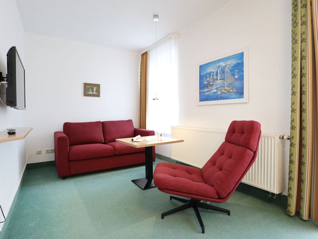 Strandflieder Zimmer 307 - Blick auf den offenen Wohn-/ Schlafbereich