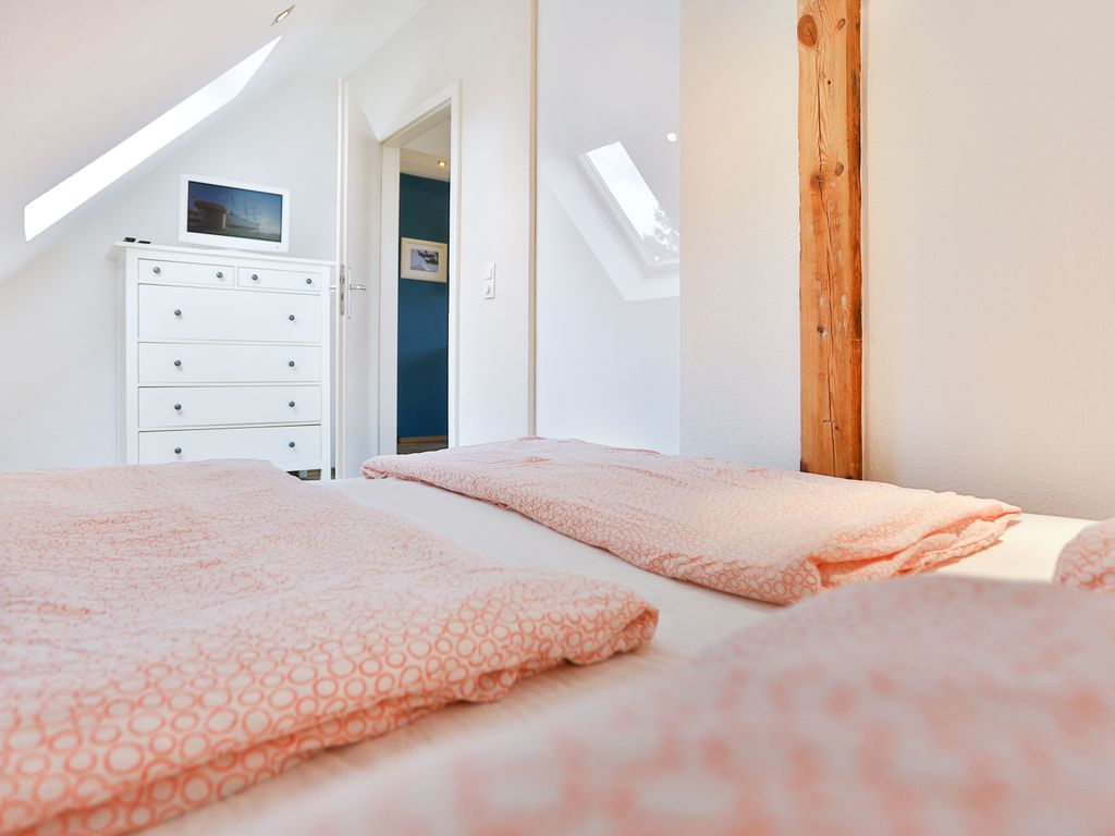 Schlafzimmer mit Doppelbett