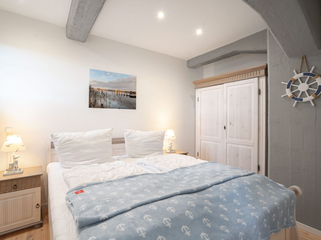 Schlafzimmer mit Doppelbett