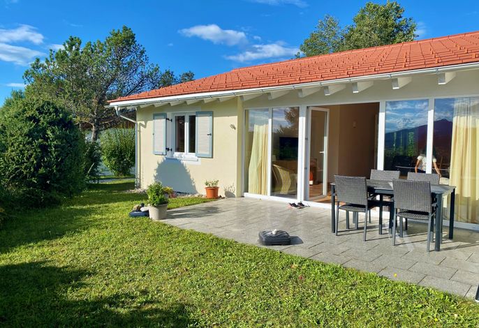 Ferienhaus mit Bergblick & sonniger Terrasse (G26b)