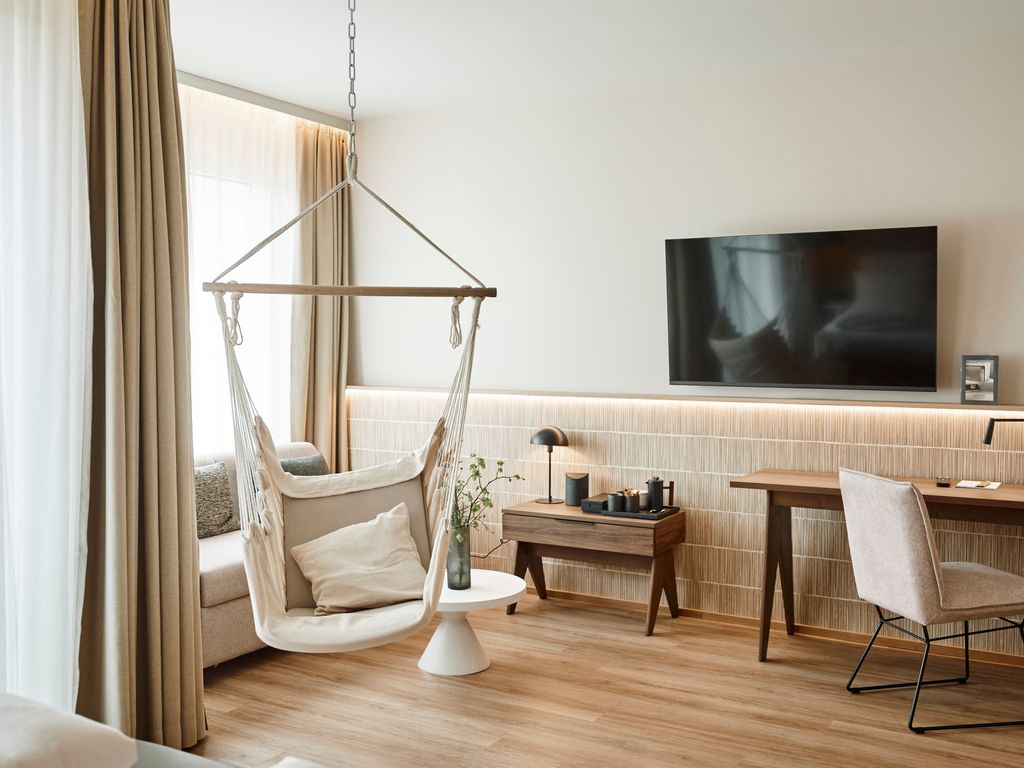 Prestige Room