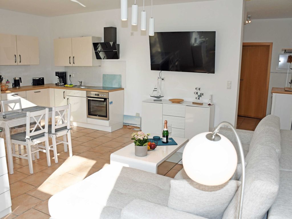 01 Fereinwohnung mit Terrasse EG Dranske