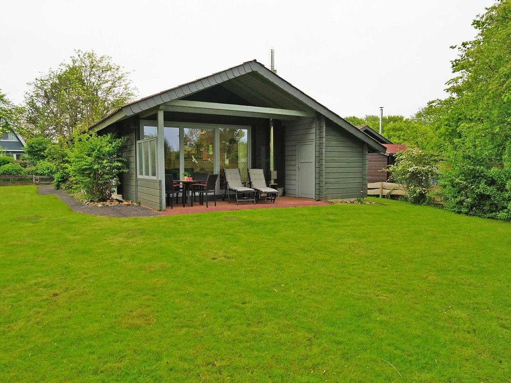 Blockhaus mit schönem Grundstück