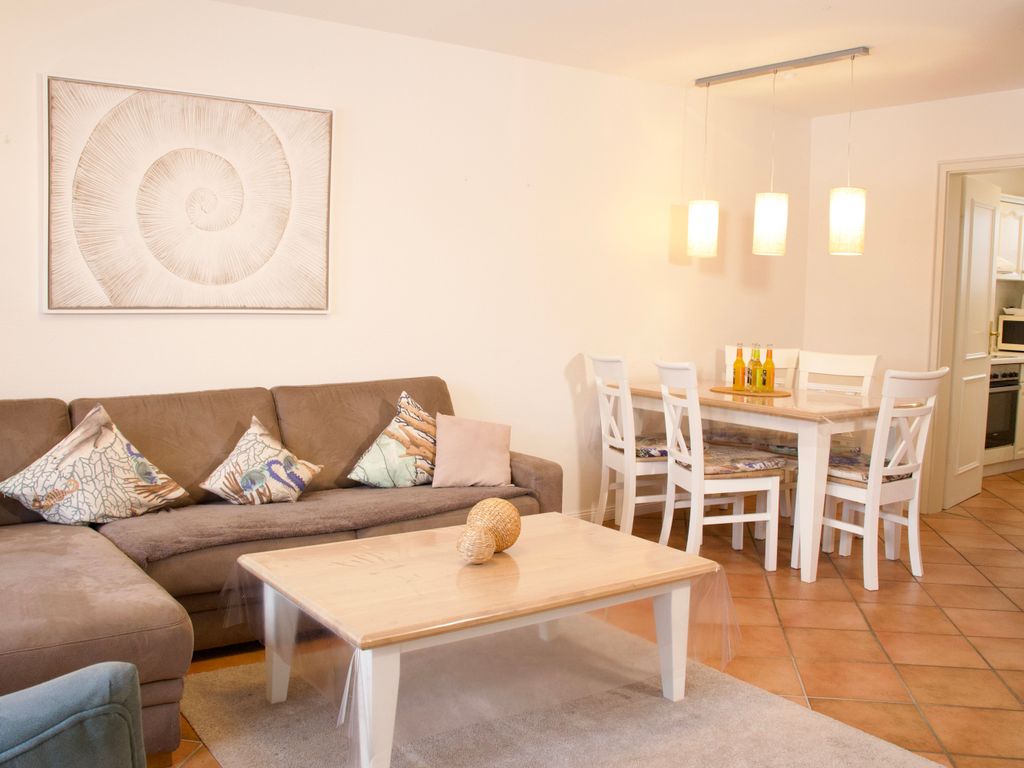 Helles, großzügiges Wohnzimmer