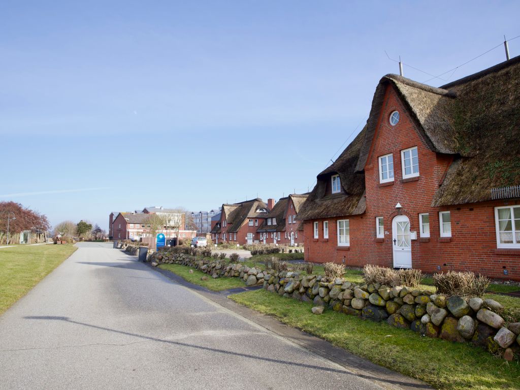Urlaub unter Reet im Kurgebiet, direkt am Deich!