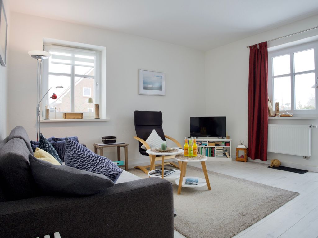 Großzügiges, helles Wohnzimmer