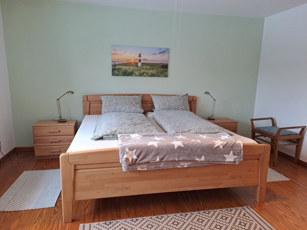 Großes Doppelbett (2,00 x 2,00 m)