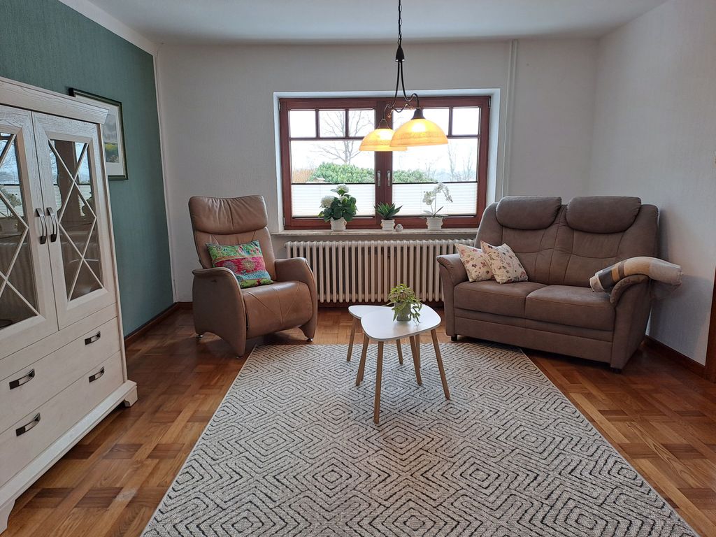 Sitzmöglichkeiten im Wohn/-Schlafzimmer