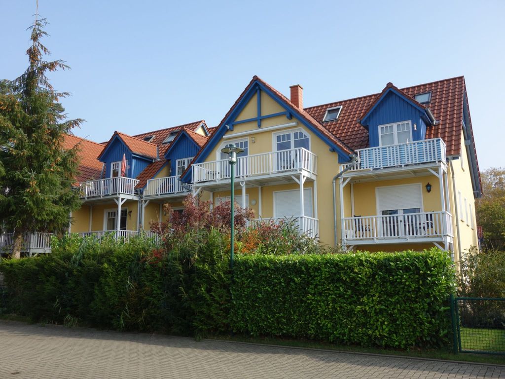 Hausansicht im Frühjahr