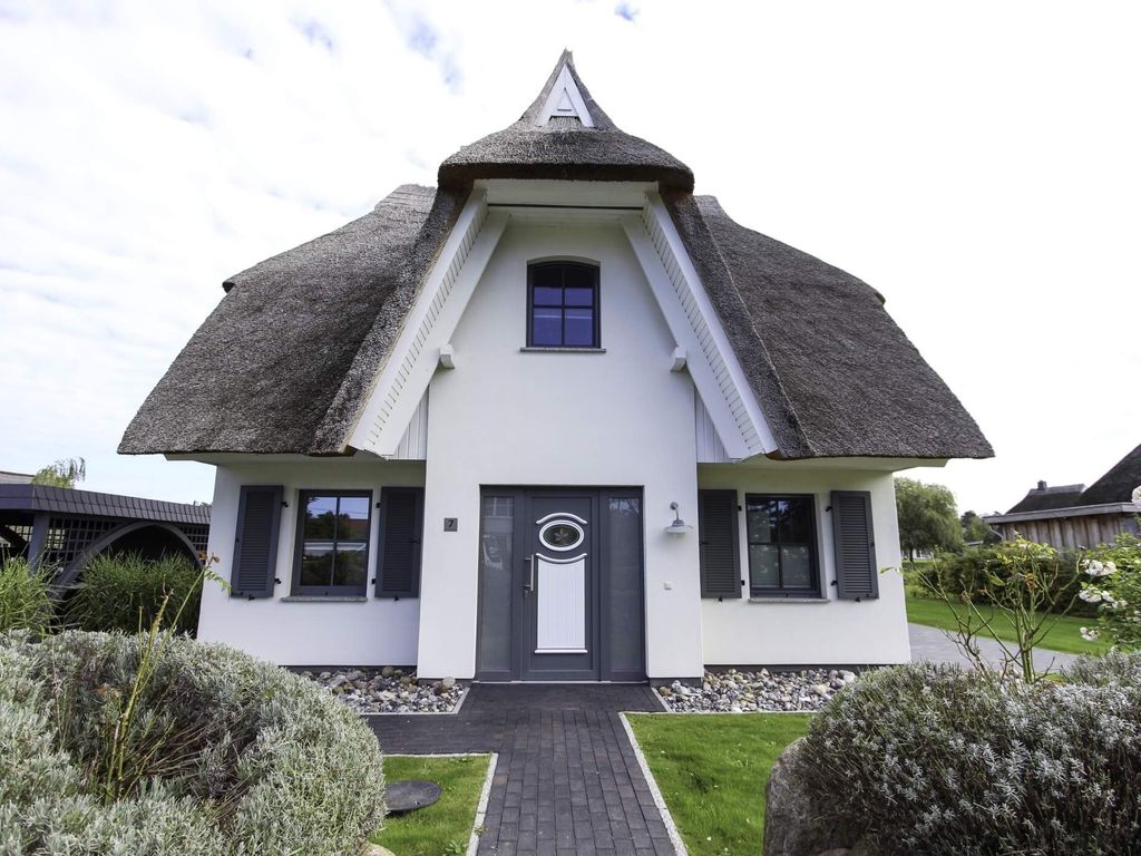 Aussenansicht Ferienhaus Boddennaehe