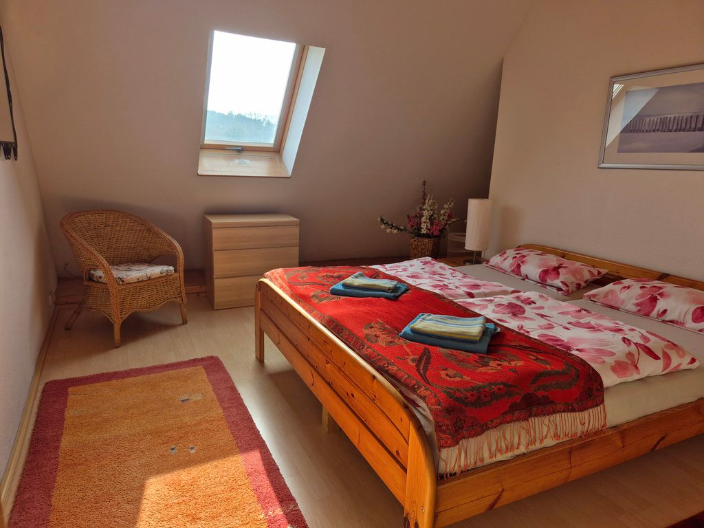 Schlafzimmer 1 mit Doppelbett