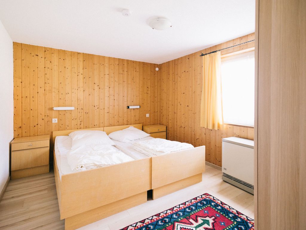 Schlafzimmer 1