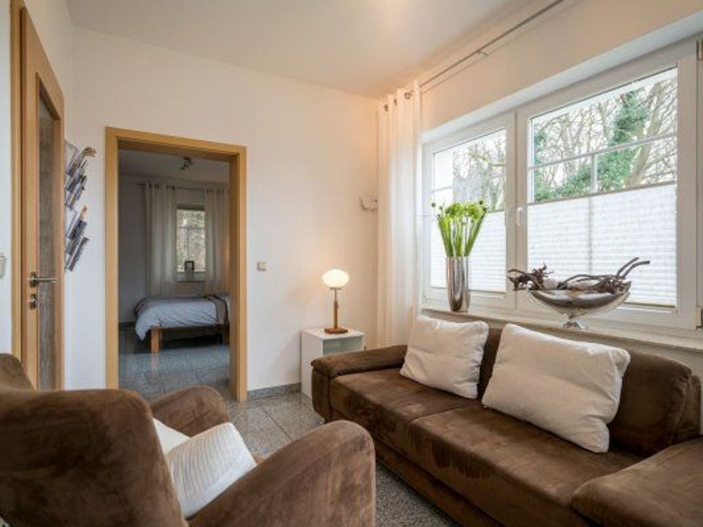 kleines Zimmer zum fernsehen und lesen