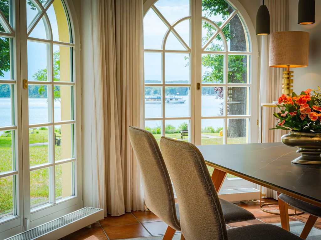 Wohnzimmer Blick auf See