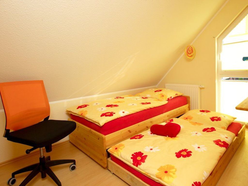 Schlafzimmer 2 mit Rollbett
