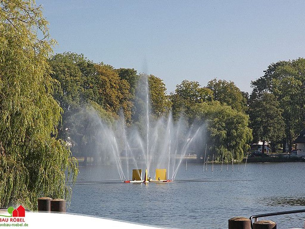 Prommenade mit Wasserfontaine